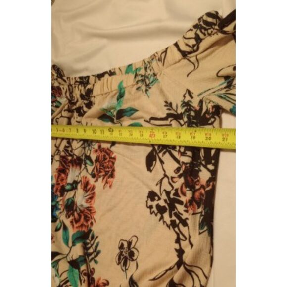 ECI New York Women's Size Large Floral Off Shoulder Asymmetrical Blouse - Picture 3 of 7